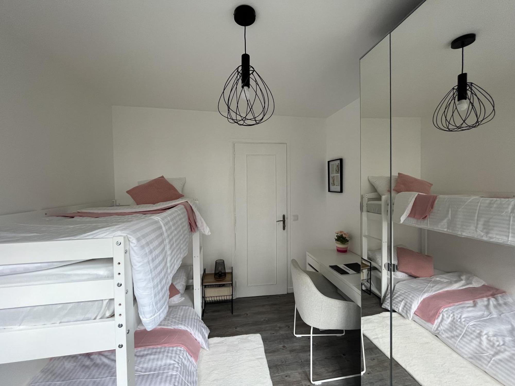 Entire 60M2 Apartment - Close To Paris - Parking - Kitchen - 2Min Rerb - Olympic'24 Bourg-la-Reine Exterior foto
